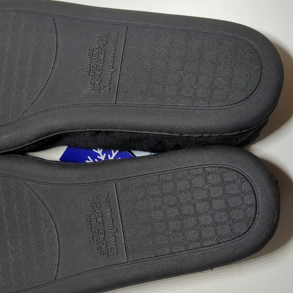Dearfoam Slippers in Black - Picture 6 of 10